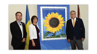 canada-2022-help-for-ukraine-semiposal-stamp-initiative