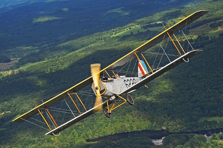 curtiss-jenny-biplane-old-rhinebeck-aerodrome-airshow