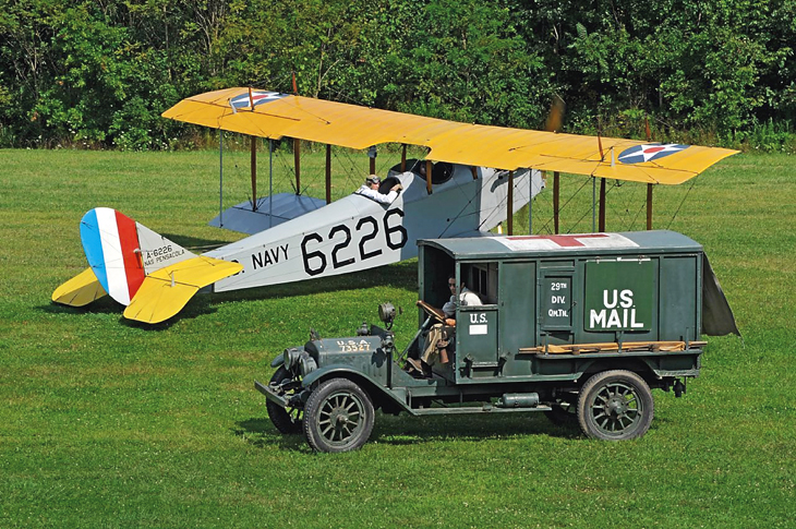 curtiss-jenny-biplane-old-rhinebeck-aerodrome-mail-truck