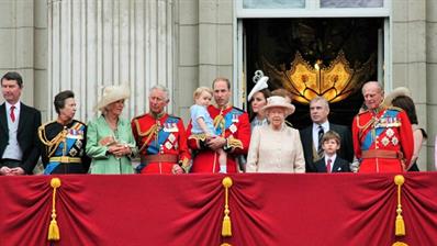 england-royal-family-portrait-1