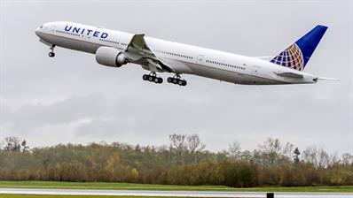 united-airlines-plane