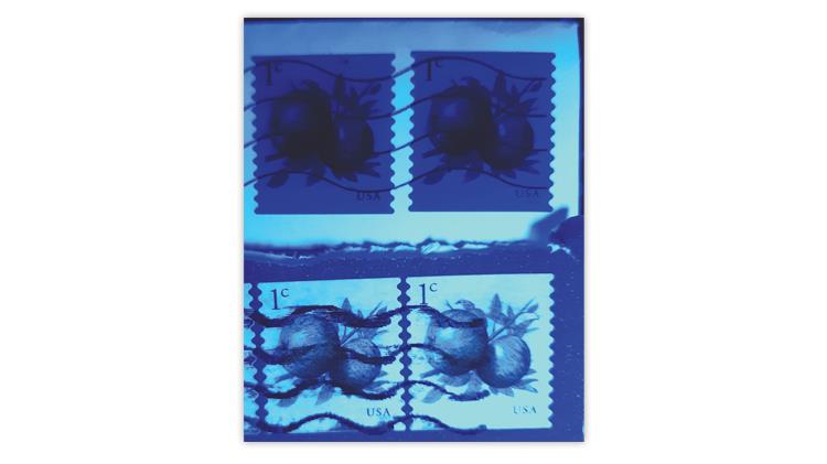 united-states-2016-apples-coil-stamps-longwave-ultraviolet-light