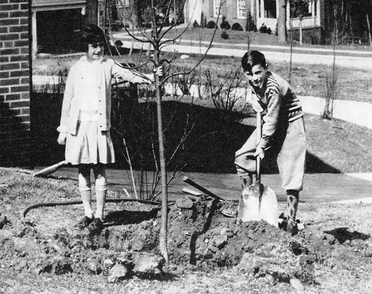 us-stamp-notes-arbor-day-photo-hall-children-planting-tree